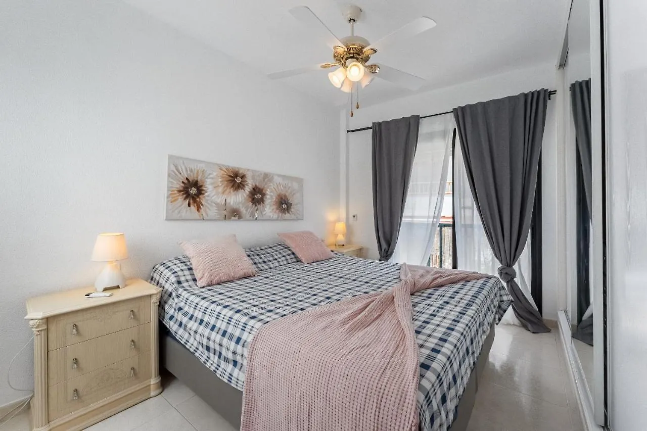 Cosy Apartment With Sea View En El Centro Los Cristianos Arona   Arona (Tenerife)